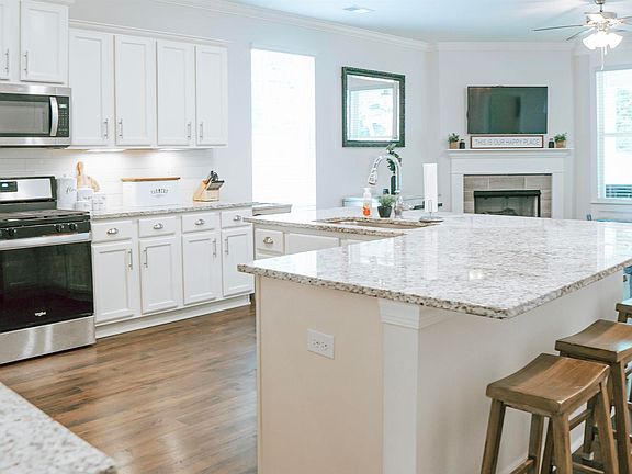 3rd image of 6437 Winslow Parc Ln
