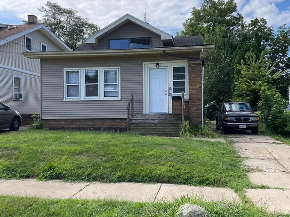 818 W Gift Ave, Peoria, IL 61604