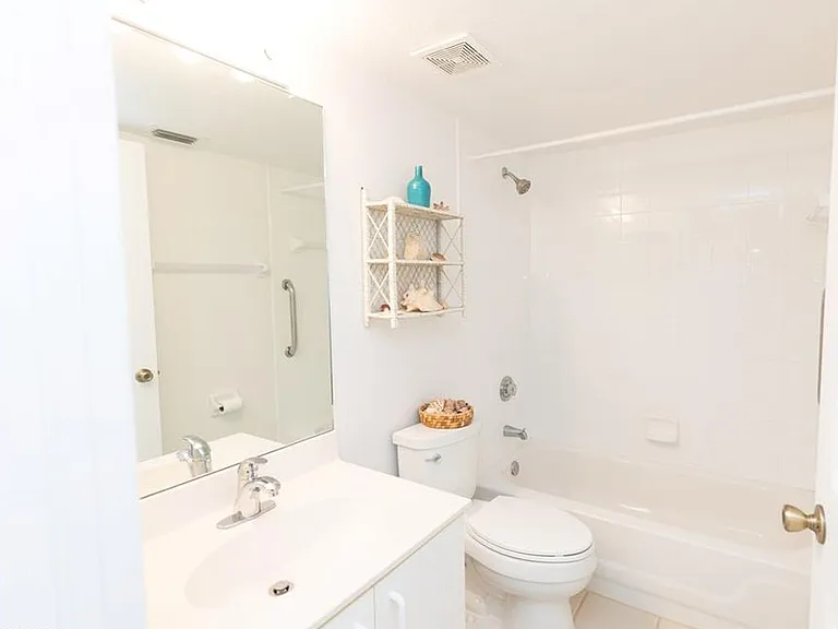 2456 Millcreek Ln #102 — Photo 18