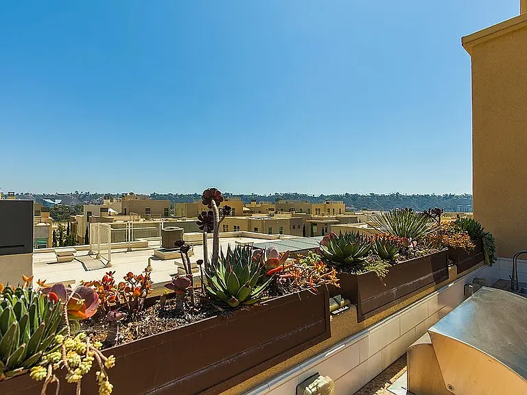 7902 Altana Way — Photo 16