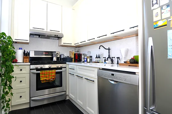 Rented by Compass | media 19