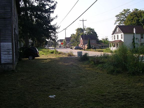 zoned for Res. or Hwy Com