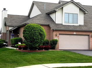 6601 Pond View Dr, Tinley Park, IL 60477