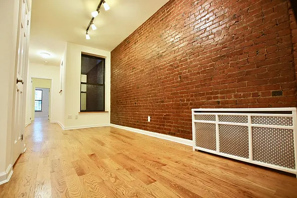 Rented by Elf Enterprises Inc | media 4