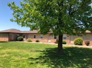 1835 N Deffer Dr, Nixa, MO 65714