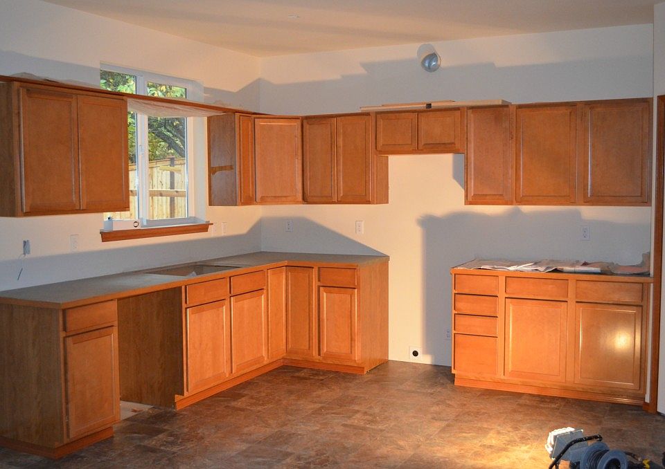 2nd image of 6734 Takota Pl NE