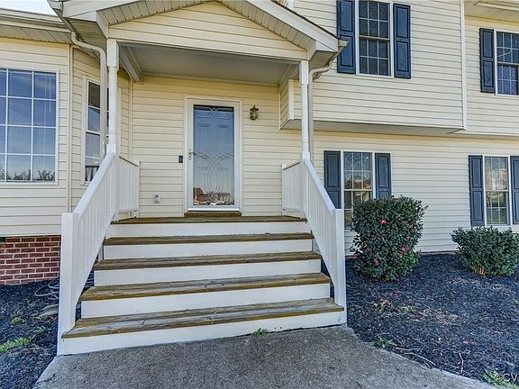 2nd image of 1121 Durley Ct