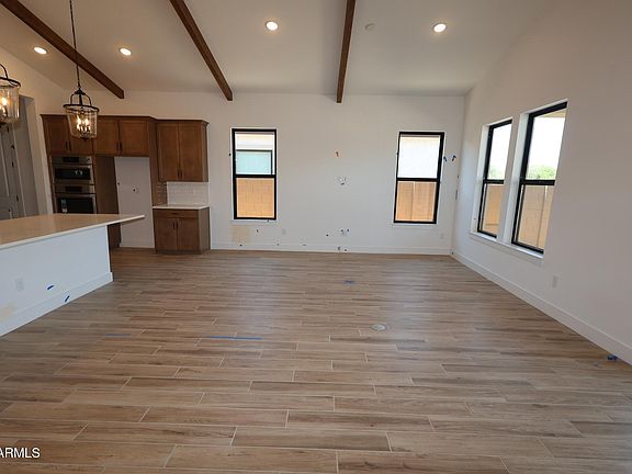 3rd image of 523 E Grayling Road