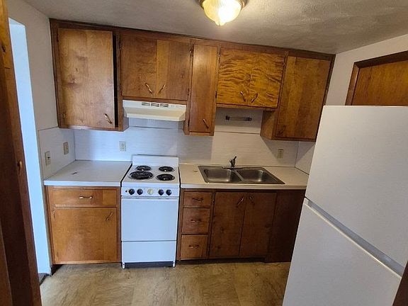 2nd image of 360 E Rosewood Ave APT 13