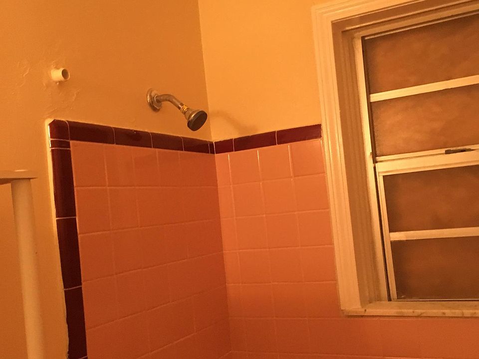 2nd image of 1830 Arthur St #3