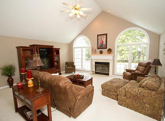 2nd image of 291 Eastbrook Dr