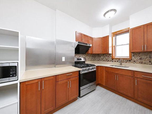 5th image of 1669 Coleman St