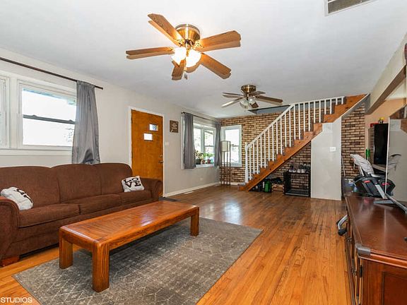 2nd image of 10922 S Neenah Ave