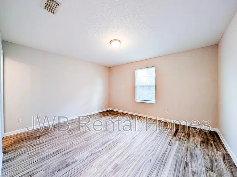 8493 McGirts Village Ln — Photo 4