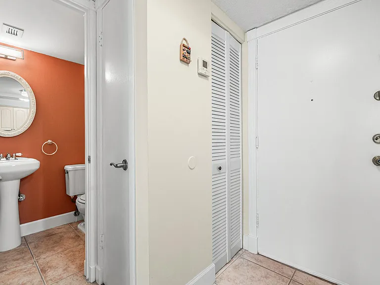 1801 S Ocean Dr #332 — Photo 44