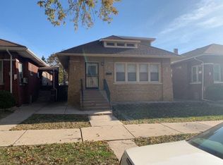 7427 S Bennett Ave, Chicago, IL