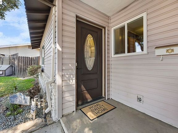 5th image of 2921 Rimrock Ct