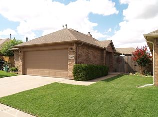 1407 SW 25th St, Moore, OK 73170