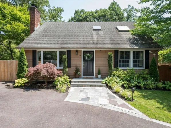 7 Marlboro Drive, Huntington, NY 11743