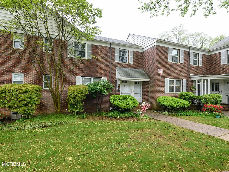 66 Manor Dr #609 — Photo 3