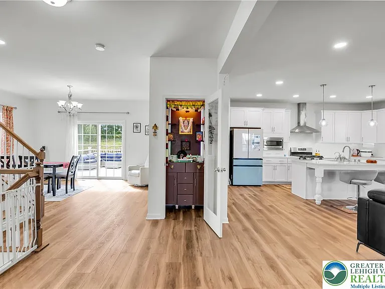 5044 Bellflower Dr — Photo 32