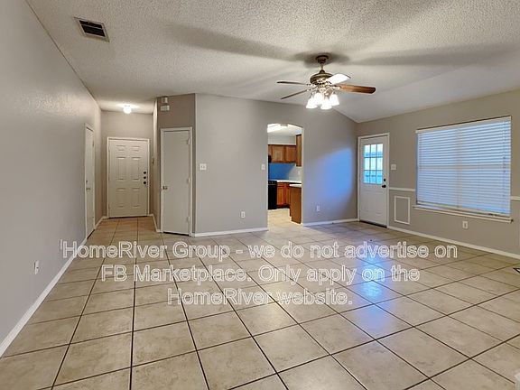 5th image of 513 Hollyberry Dr
