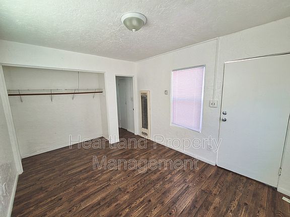 5th image of 4327 33rd St