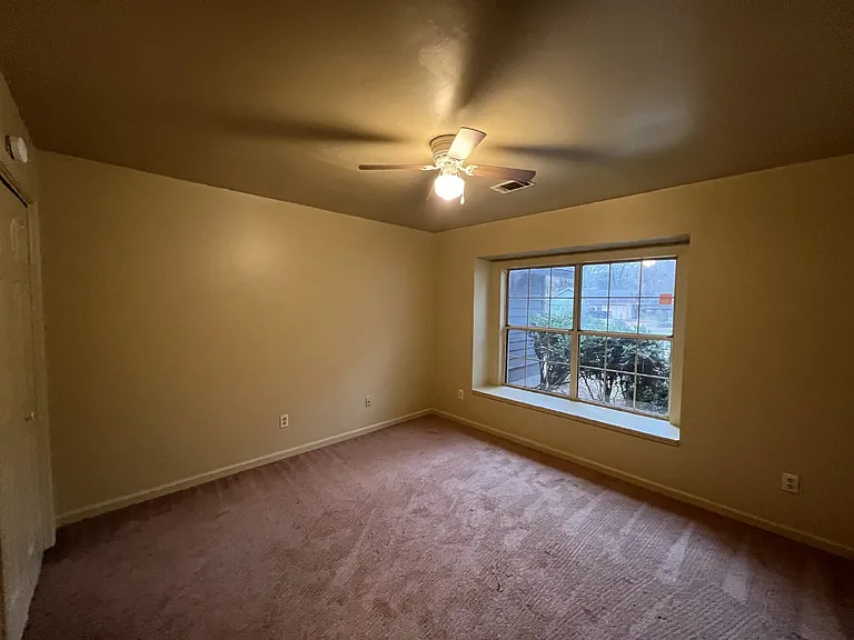 406 Club Dr — Photo 7