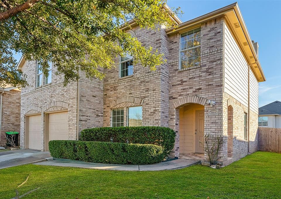 1st image of 1104 Mockingbird Dr