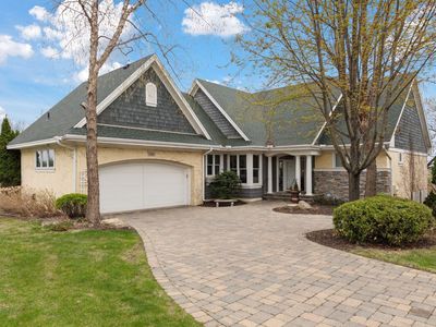 1360 Skyline Dr, Golden Valley, MN, 55422