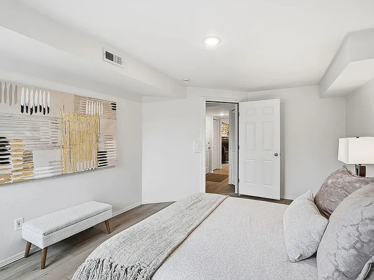 1919 W 27th Ave — Photo 14