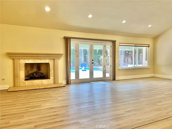 3rd image of 10401 Garden Grove Ave