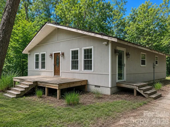 625 Stillwater Ct, Clover, SC 29710