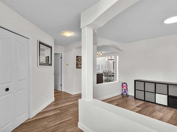 3rd image of 176 W Douglas Ridge Grn SE