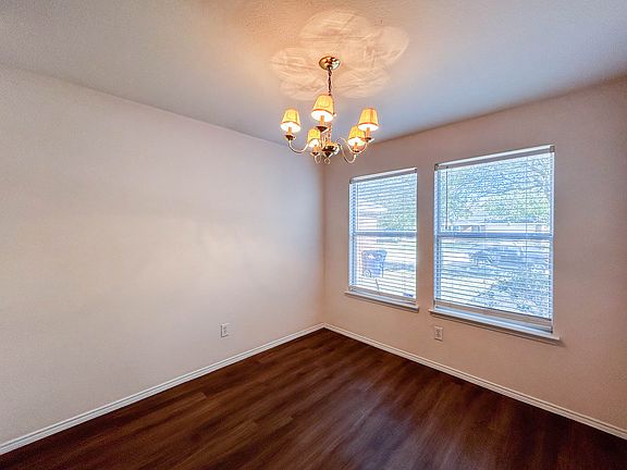 4th image of 2205 Northway House
