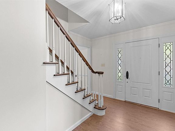 3rd image of 2404 Camberwell Ct