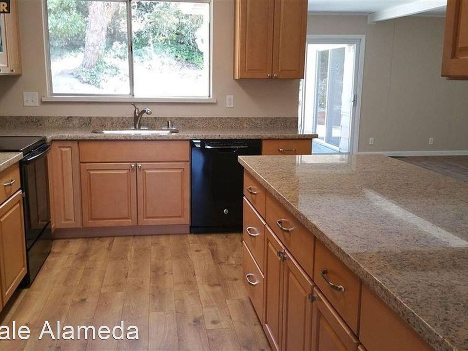 1st image of 14 Wandel Dr