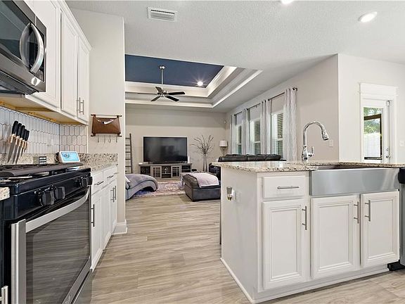 3rd image of 9083 Oak Alley Ct
