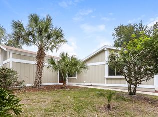 40 Wicklow Cir, Palm Harbor, FL 34683