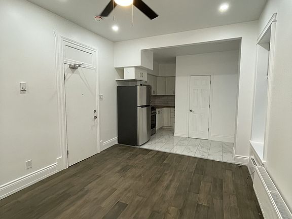 3rd image of 320 Cooper St #6