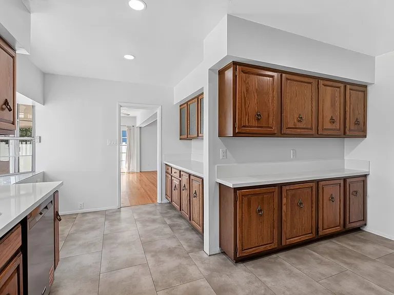 4260 Maplewood Pl — Photo 14