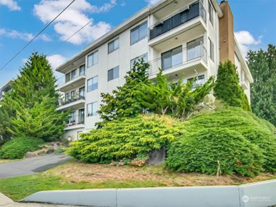 10106 Greenwood Avenue N #102, Seattle, WA, 98133