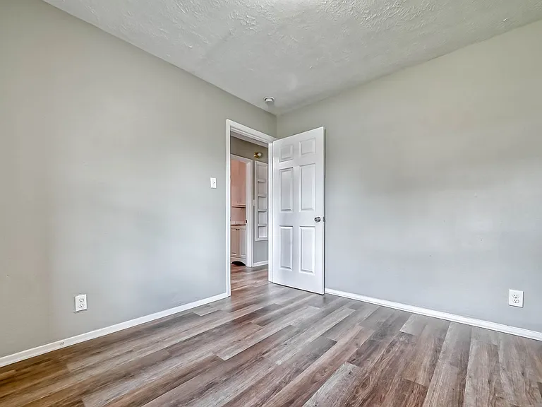 5606 Elm Springs Dr — Photo 18