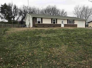 1621 Clara Dr, Dandridge, TN 37725