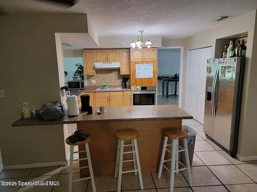 5 bed, 3.0 bath, 2078 sqft, $700 — Photo 3