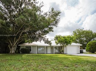 274 SW Bridgeport Dr, Port Saint Lucie, FL 34953