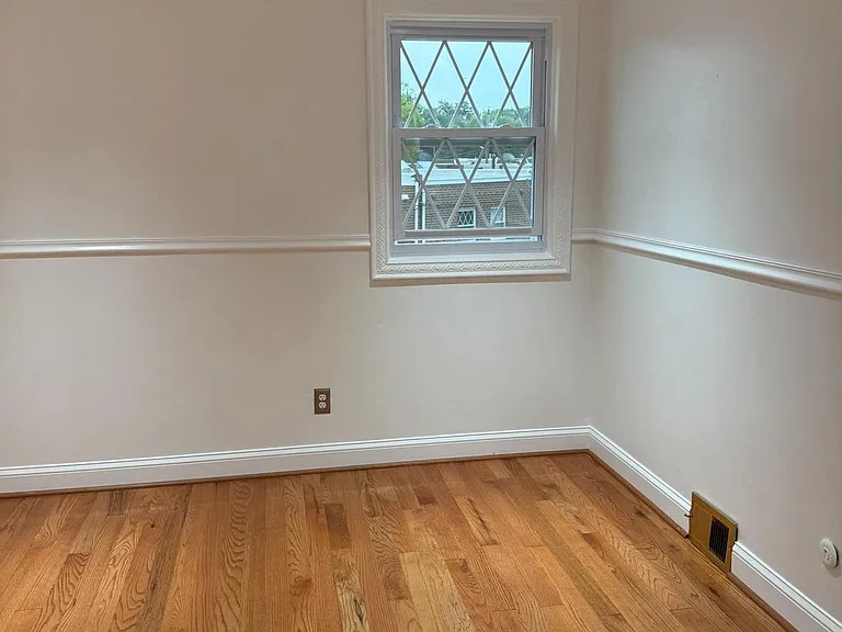 3658 Genesee Dr — Photo 23