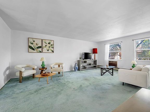 5th image of 13-25 Estates Lane #3F