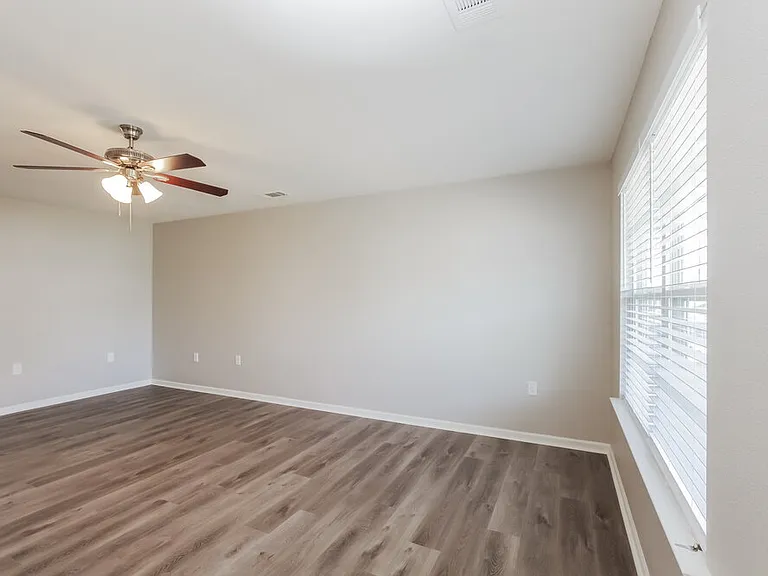 706 Waterlemon Way — Photo 11
