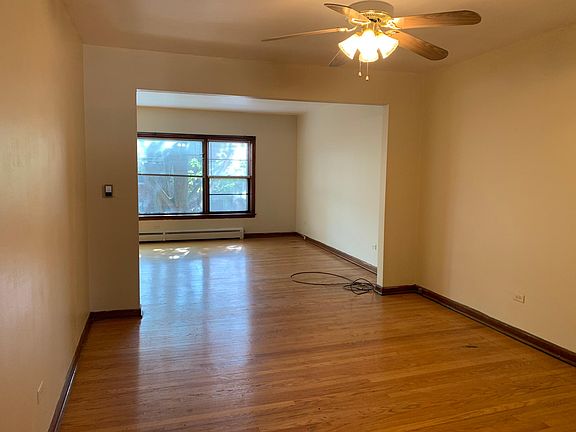 3rd image of 4208 N Leavitt St APT 2